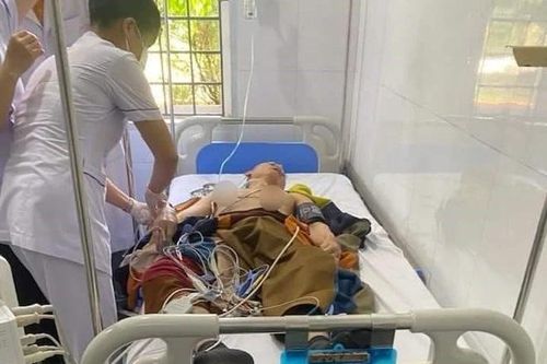 Một người đi theo đoàn ông Thích Minh Tuệ tử vong do sốc nhiệt, suy đa tạng