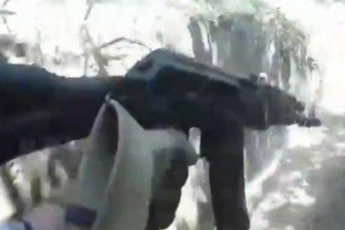 Báo Nga đăng video quân nhân đột kích chiến hào, hạ 3 binh sĩ Ukraine
