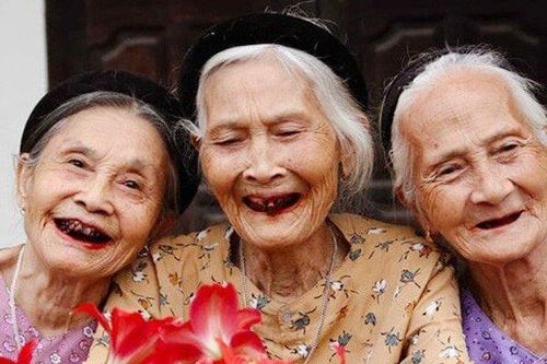 Bộ ảnh gây sốt của 'hội chị em nàng thơ U100' ở Phú Thọ