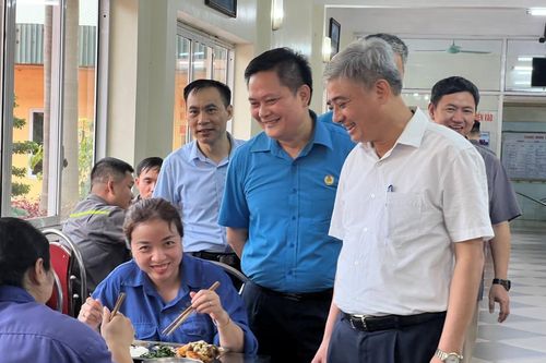 Bữa ăn tri ân trên Công trường Khu Gang Thép Thái Nguyên: 65 năm ấy biết bao nhiêu tình…
