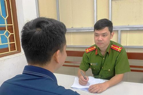 Người đàn ông suýt mất nửa tỷ đồng vì làm theo hướng dẫn của... Công an giả