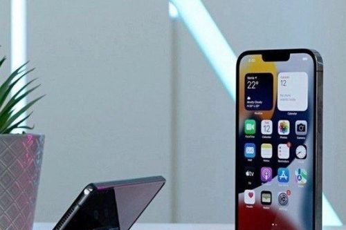 Liệu iPhone màn hình gập có thành công hơn kính Apple Vision Pro?