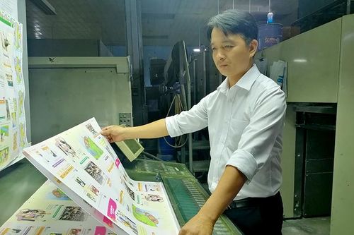 Phó Bí thư Chi bộ nỗ lực học tập và làm theo gương Bác