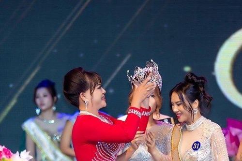 Nghệ nhân Hồ Thị Thanh Hương ngồi ghế nóng chung kết Ms Business World Beauty 2024