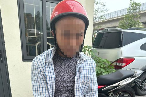 Tự giao nộp ma túy khi gặp tổ công tác 141 CATP Hà Nội