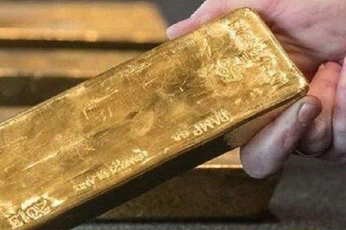 Bất ngờ tìm thấy 7 thỏi vàng trị giá gần 8 tỷ đồng trong thùng rác