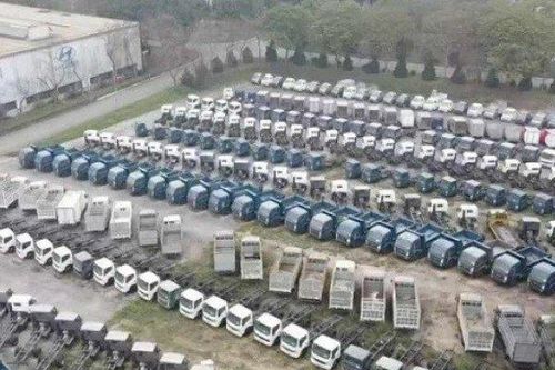 Hàng nghìn ô tô tải tồn kho nhiều năm tiếp tục bị rao bán hạ giá 'sốc'