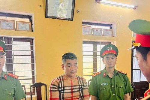 Bắt 2 kẻ lừa tiền của người phụ nữ ở Thừa Thiên-Huế