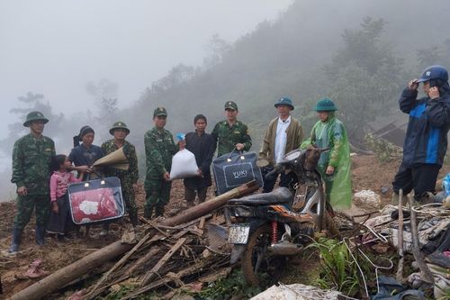 BĐBP Hà Giang, Sơn La giúp nhân dân khắc phục hậu quả sau mưa lũ