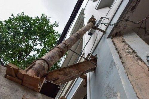 'Thần đèn' nâng tòa nhà nặng 1.000 tấn trong 3 ngày ở TP.HCM
