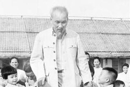 Ra mắt Chuyên trang Chủ tịch Hồ Chí Minh với quê hương Nghệ An
