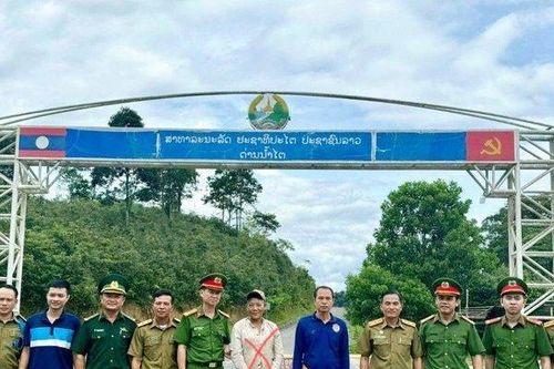 Truy bắt thành công 'nữ quái' trốn truy nã suốt 15 năm tại Lào