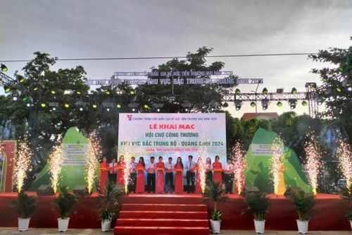 Khai mạc Hội chợ Công Thương khu vực Bắc Trung Bộ- Quảng Bình 2024
