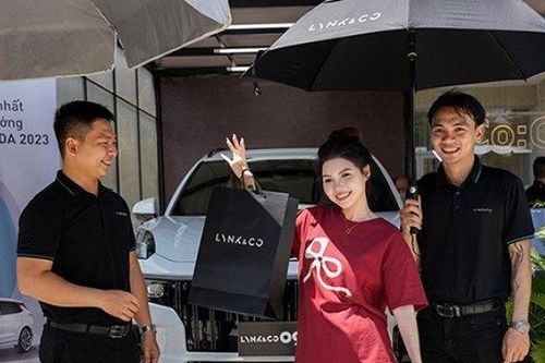 Lynk & Co sáng tạo trong lái thử xe bằng chuỗi sự kiện Say Hi