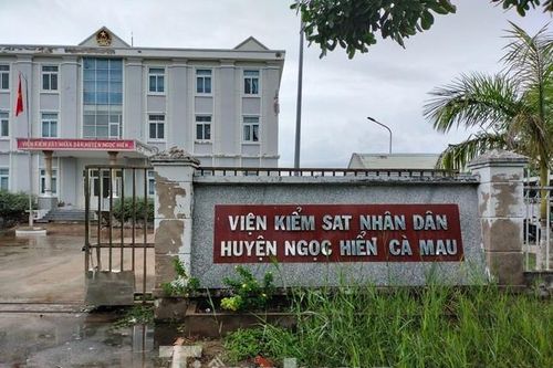 Cho thôi chức Phó viện trưởng Viện KSND huyện từng bị tố 'vòi tiền'