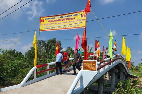 Nhà sư vận động xây hàng trăm cây cầu nông thôn ở Sóc Trăng