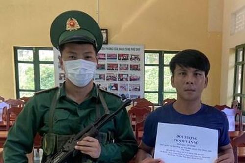 Đồn Biên phòng Cửa Khẩu cảng Phú Quý khởi tố 2 đối tượng tàng trữ ma túy