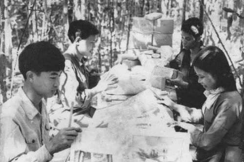 Tờ báo trên tuyến lửa