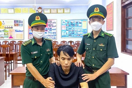 Bắt giữ đối tượng tàng trữ trái phép chất ma túy