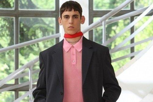 Gucci bỏ lại thành phố phía sau