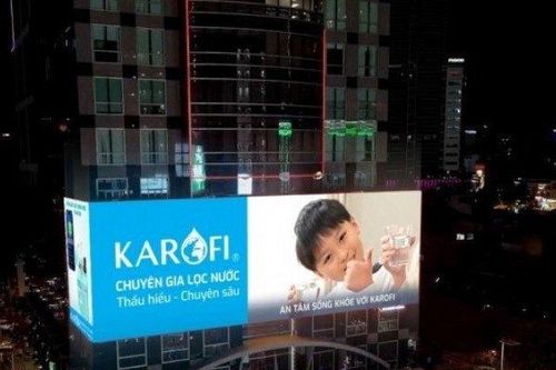 Phố Nguyễn Huệ - Quận 1 nơi thu hút hàng trăm ngàn lượt du khách mỗi ngày có gì nổi bật vào buổi tối?