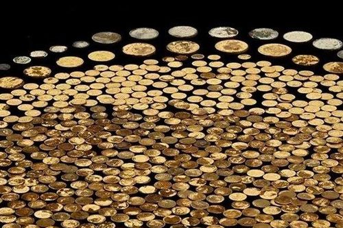 Đào đất, anh nông dân bỗng 'đổi đời' nhờ tìm thấy kho báu cả chục tỷ