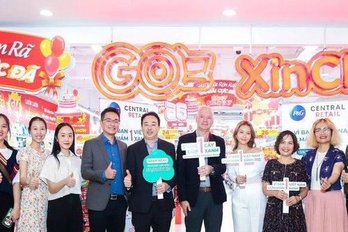 P&G và Central Retail Việt Nam tiếp tục hợp tác chiến lược triển khai chương trình trồng rừng tại Việt Nam