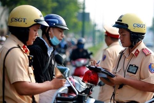 Mức phạt lỗi không có giấy phép lái xe hạng A1 mới nhất năm 2024