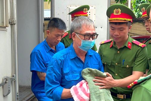 Kháng cáo xin giảm nhẹ hình phạt, bị cáo Đỗ Hữu Ca hầu tòa phúc thẩm