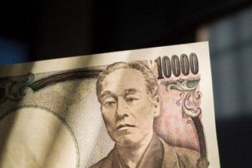Người Nhật chật vật khi đồng yên 'lao dốc không phanh'