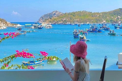 Khám phá vịnh Vĩnh Hy đẹp mê hồn khiến bao người say đắm