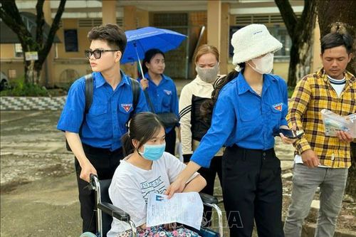 Ý nghĩa thiết thực từ chương trình tiếp sức mùa thi