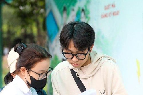 Đồng Nai: Sĩ tử đánh giá đề Toán năm nay khó, có sự phân hóa từ câu 40