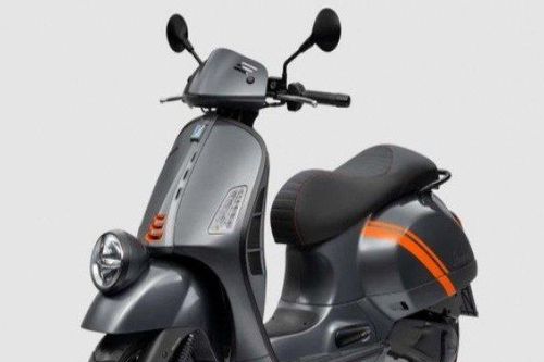Xe ga hạng sang Vespa GTV300 có màu mới, giá hơn 144 triệu đồng