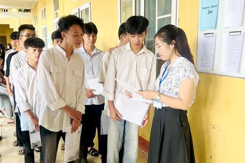 Thi tốt nghiệp THPT 2024: Đáp án, thang điểm bài thi Ngữ văn và đáp án các môn thi trắc nghiệm