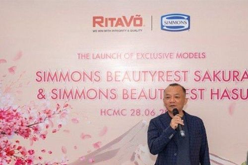 Simmons Nhật Bản và Rita Võ hợp tác giới thiệu phiên bản sản phẩm mới nhân kỷ niệm 60 năm ra mắt