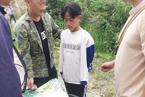 Thiếu niên hám 5 triệu để vận chuyển 1kg ma túy đá