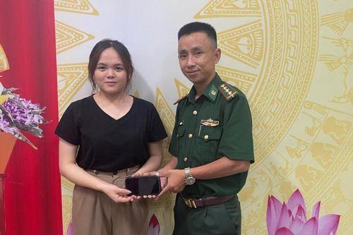 Nhặt được của rơi, trả người đánh mất