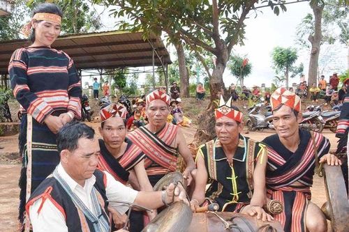 Chư Prông: Gìn giữ, phát huy giá trị văn hóa cồng chiêng