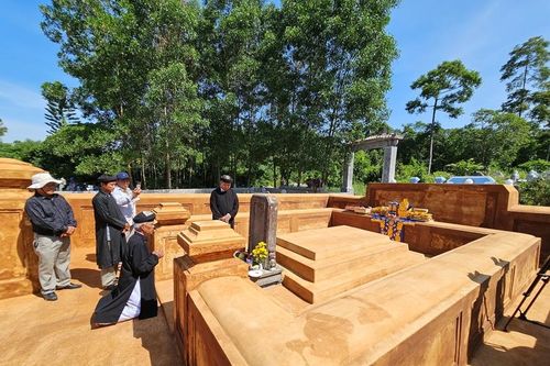 Tu sửa mộ cổ theo phương pháp truyền thống