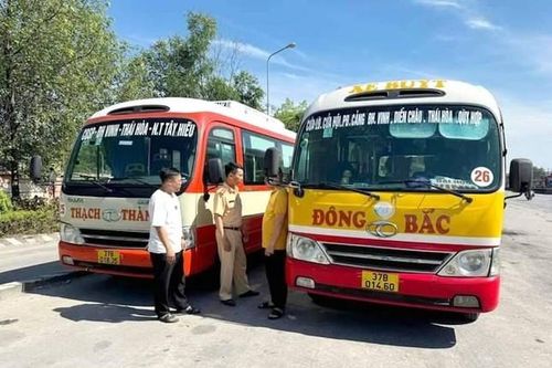 Tạm giữ hình sự 2 lái xe buýt rượt đuổi nhau trên Quốc lộ 1A