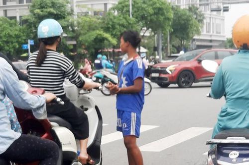 Nhức nhối nạn ăn xin đường phố