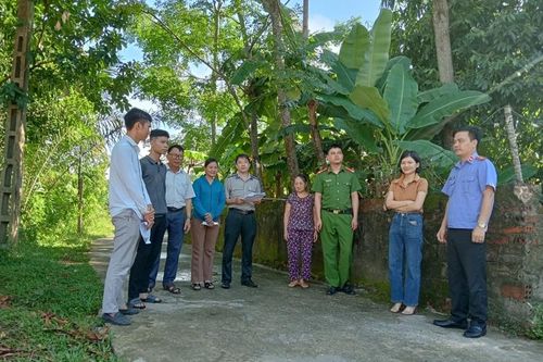 VKSND huyện Hương Sơn kiểm sát việc cưỡng chế thi hành án
