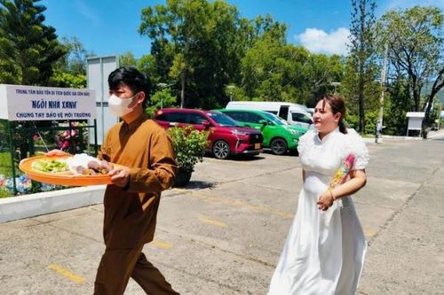 Nhiều di tích ở Côn Đảo nói ''không'' với cúng, đốt vàng mã