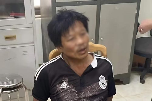 Dùng dao đâm con riêng của vợ tử vong rồi bỏ trốn