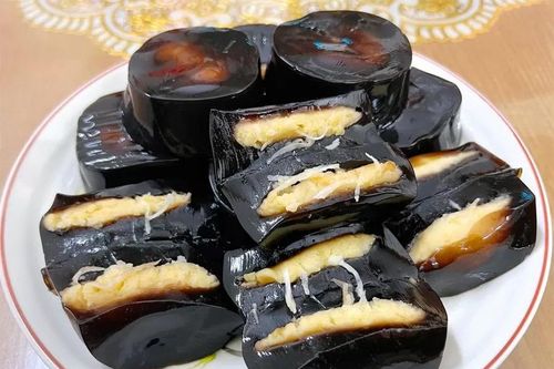 Bánh thạch đen nhân đậu xanh – sự kết hợp 'lạ lùng' hấp dẫn