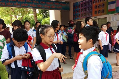 TP Hồ Chí Minh rà soát, điều chỉnh những trường hợp học sinh được phân tuyến học trường xa nhà