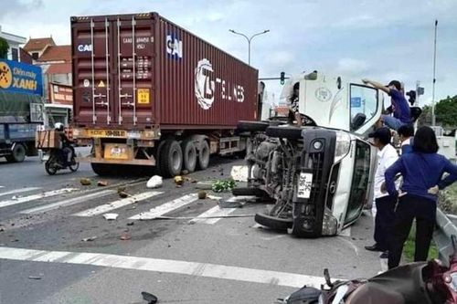 Bất ngờ sau tai nạn liên hoàn ở Hải Dương, nhiều tài xế bị xử phạt, tước GPLX