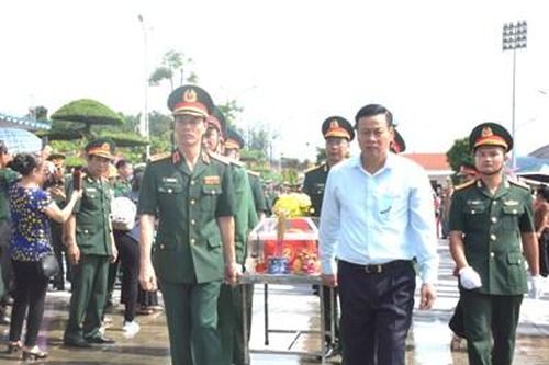 Trung tướng Nguyễn Trọng Bình dự lễ truy điệu và an táng hài cốt liệt sĩ tại Hà Giang