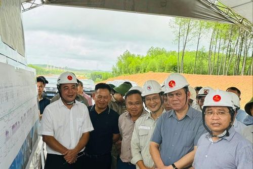 Quyết tâm đưa dự án cao tốc Vạn Ninh - Cam Lộ đúng tiến độ